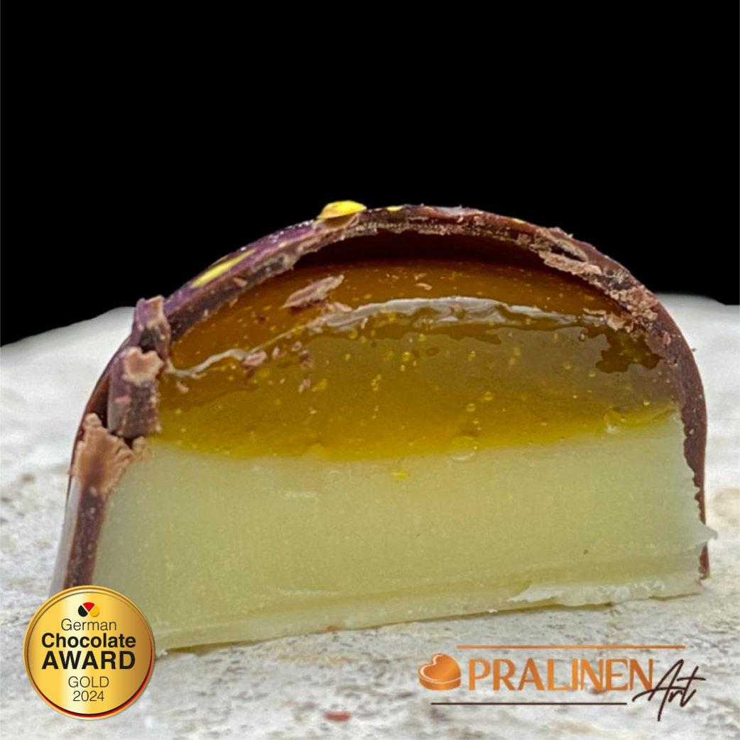 Passionsfrucht auf Cheesecake Praline von PralinenArt | Schweizer Zartbitterschokolade (4 Stück)